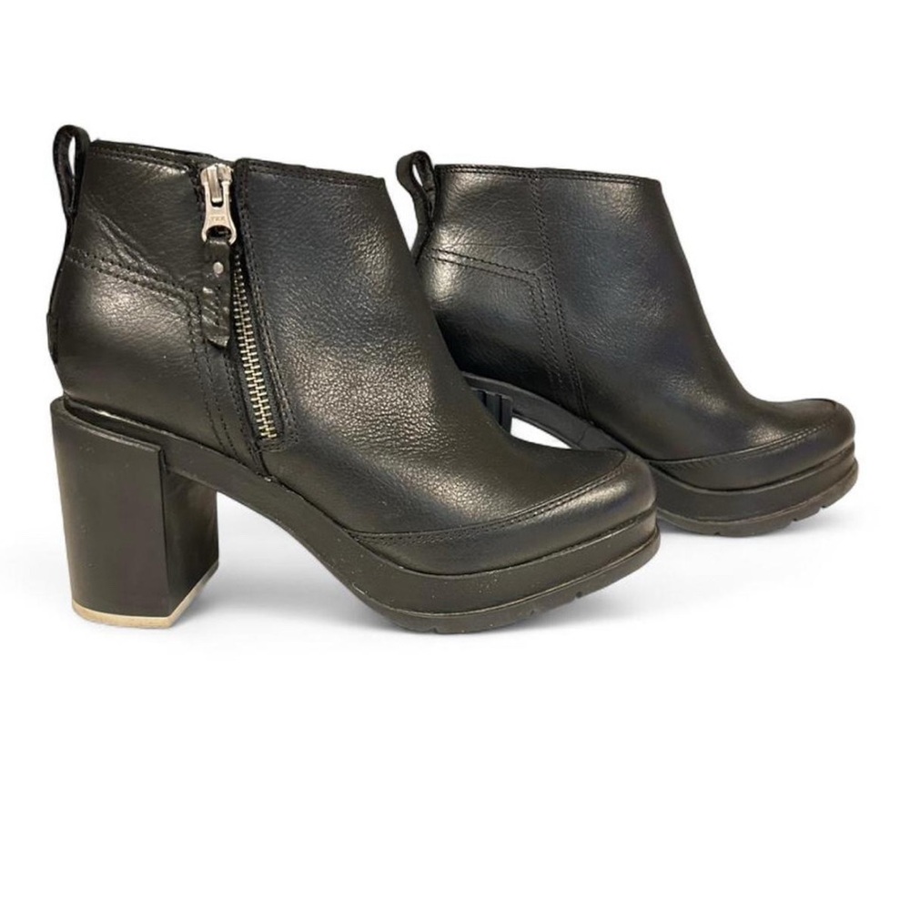 Sorel Black Ankle Booties